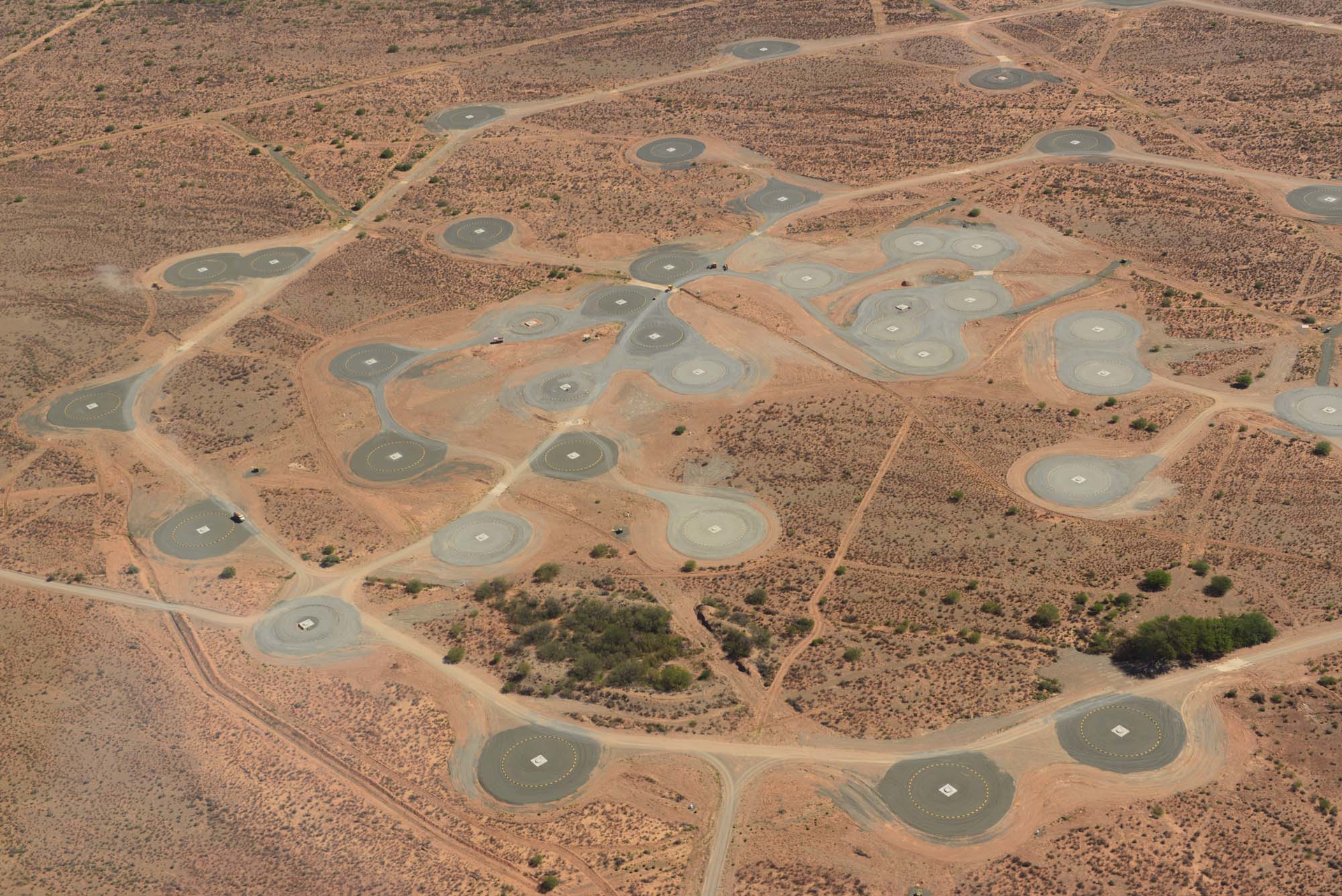 The MeerKAT core is specifically spaced out to provide the necessary sensitivity with simultaneous high resolution Images courtesy of SKA South Africa