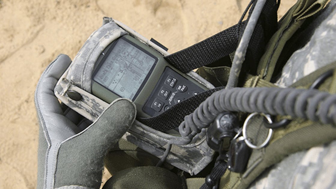 barricade bijeenkomst ondersteboven Military-Code Receiver Bolsters GPS Capabilities | Microwaves & RF