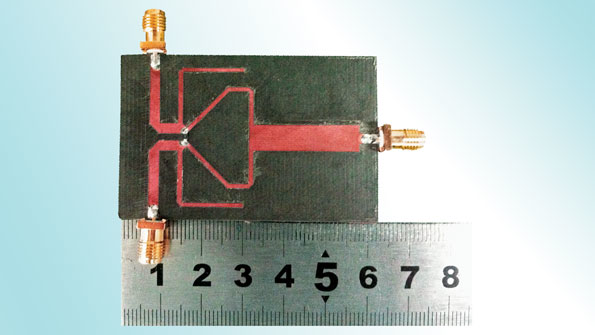 洋書 Foundations of Interconnect Microstrip Multilayered skyscraper microchips fabricated by hybrid “all