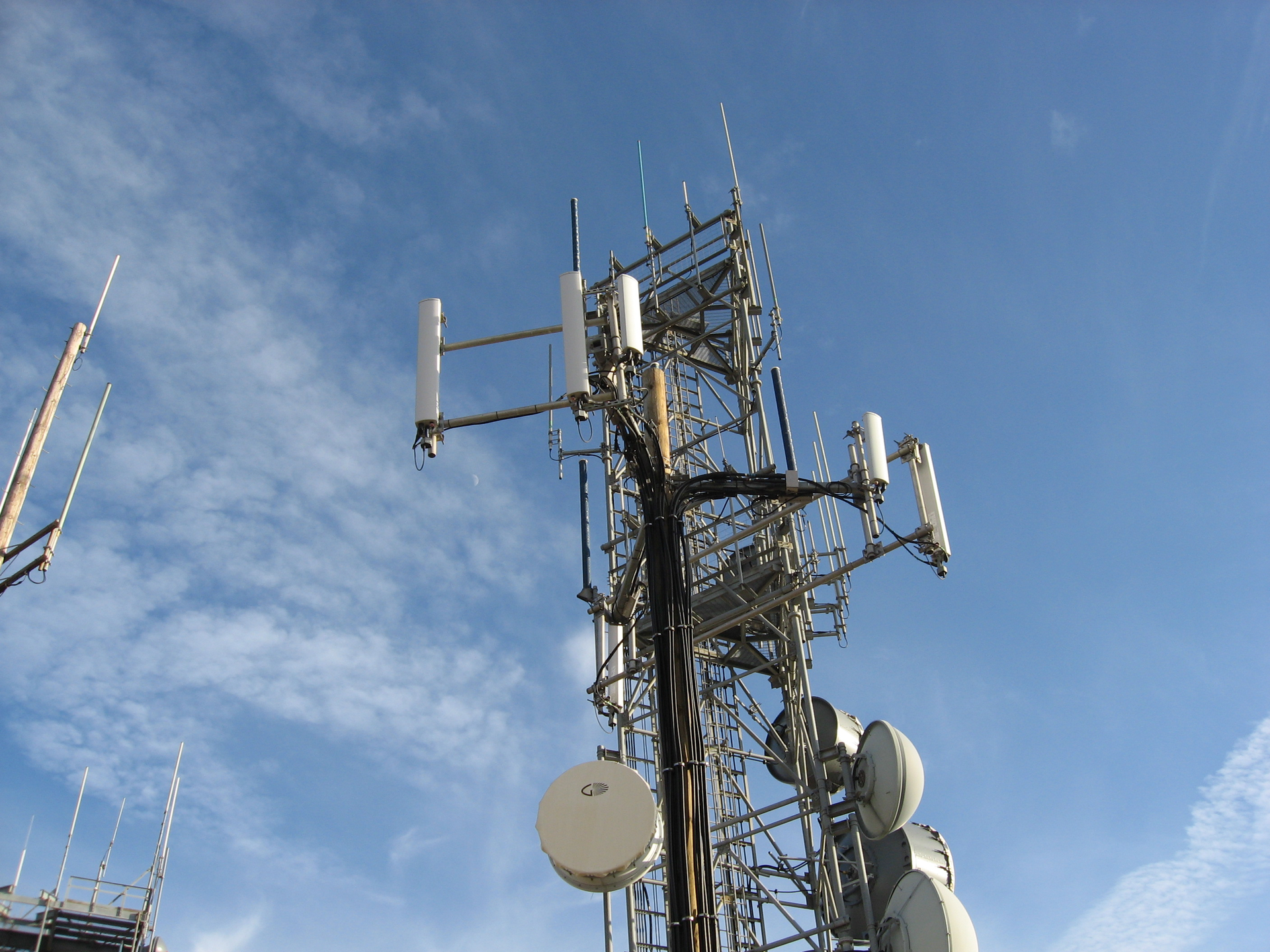 A major concern for the research group is designing an air interface that can support devices ranging from lowend sensors to highend tablets Image courtesy of Eric Harmatz Flickr