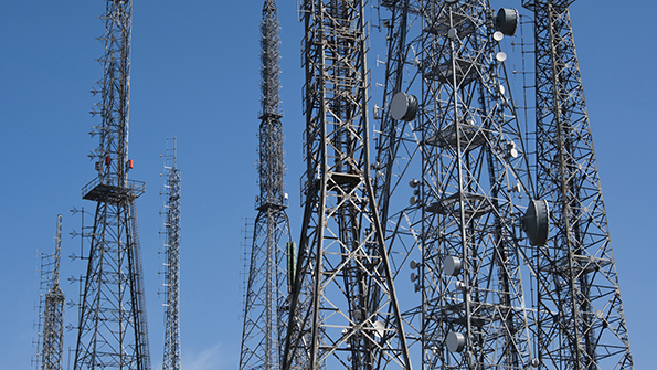 According to a recent report wireless carriers are no longer interested in the networks generated by large cellular base station arrays Heterogeneous Networks are in style and slowly becoming a force in the wireless industry Image courtesy of ThinkStock