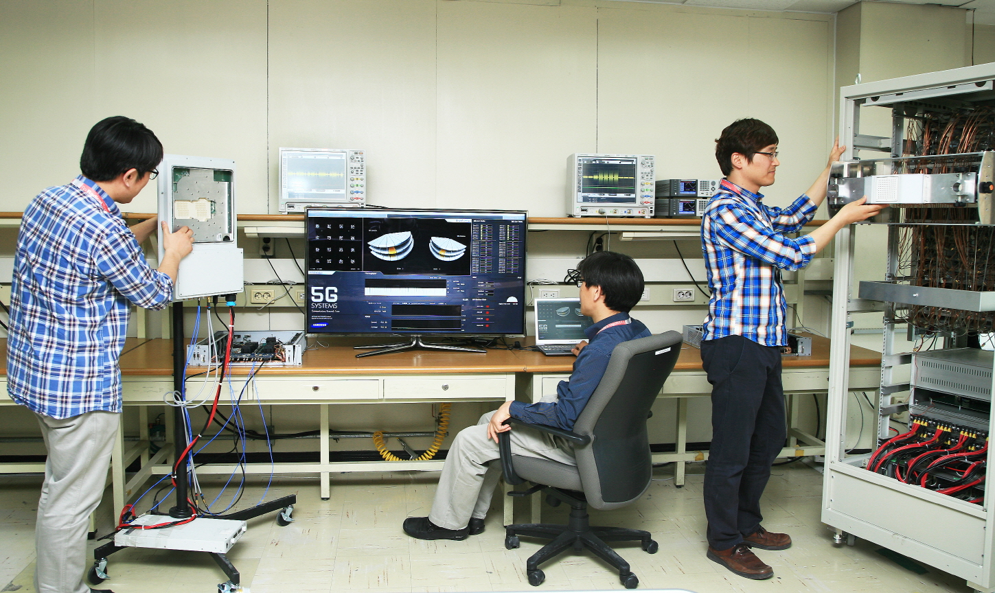 Samsung engineers in 2013 set up tests for the chipmaker39s early 5G equipment More recent advances have produced smaller and more efficient parts for 5G wireless networks Image courtesy of Samsung