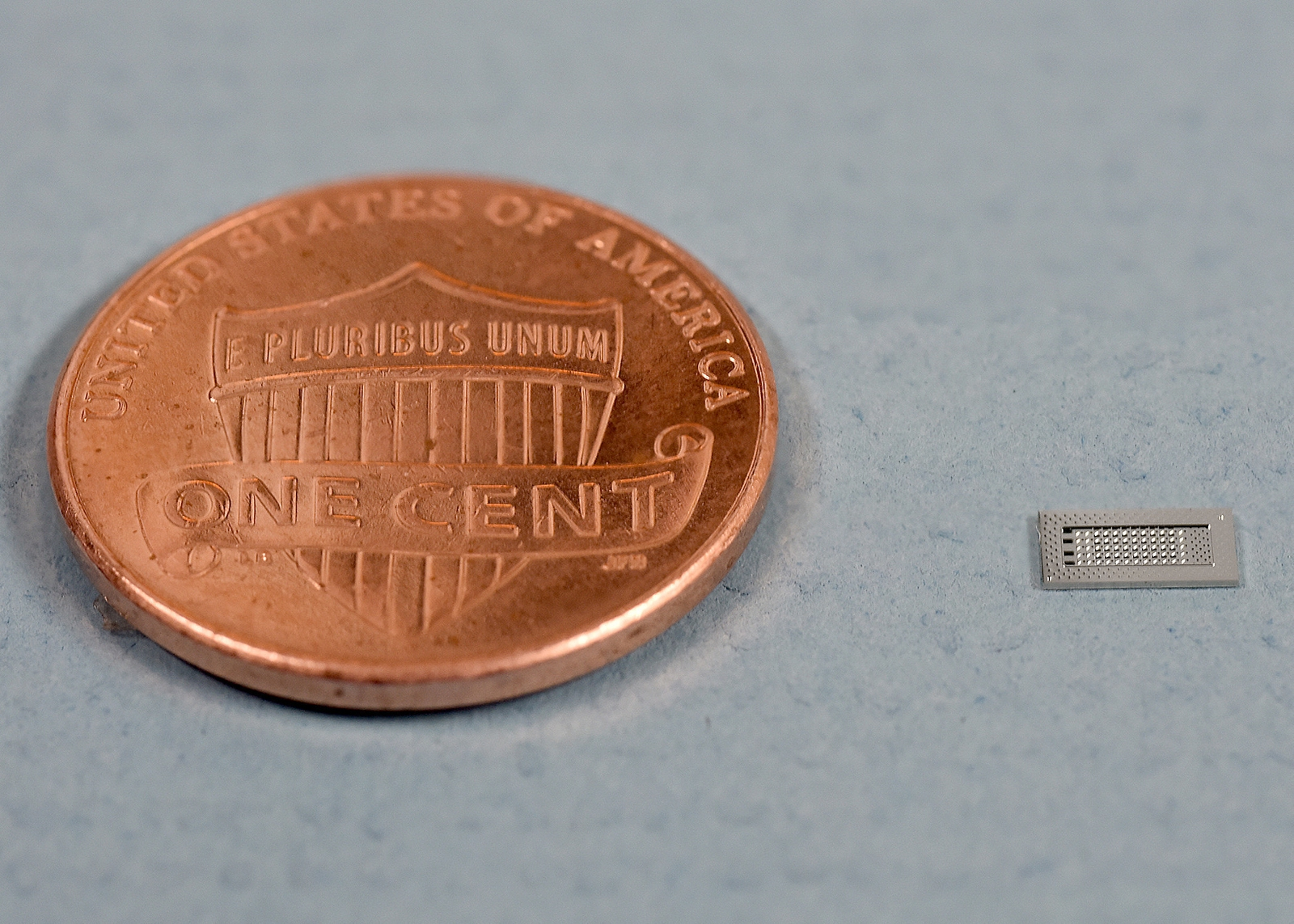 Lockheed Martin39s liquid cooling system was designed to be a slight 250 microm thick 5 mm long and 25 mm wide One of the major problems with conventional heat sinks is that they have to be enlarged as microchips get more powerful and susceptible to heat buildup Image courtesy of Lockheed Martin