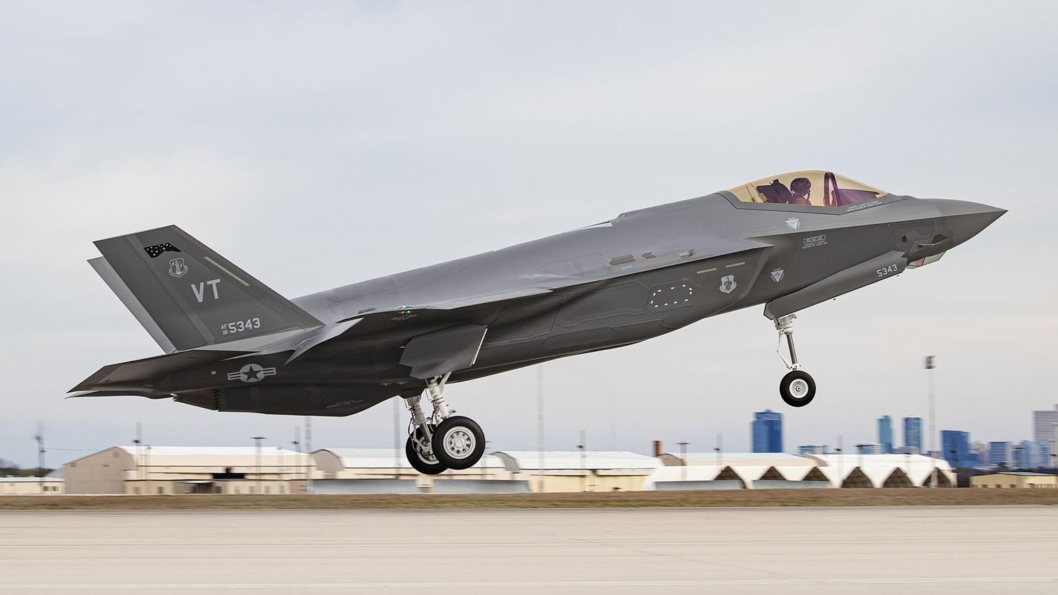 F-35 fighter aircraft