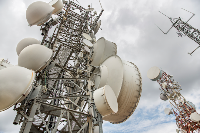 Radio Antennas High Res Thinkstock