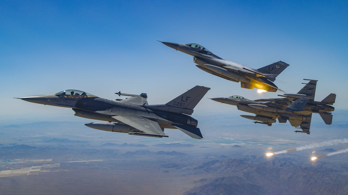 Air Force Looks to Lockheed Martin for F-16s | Microwaves & RF