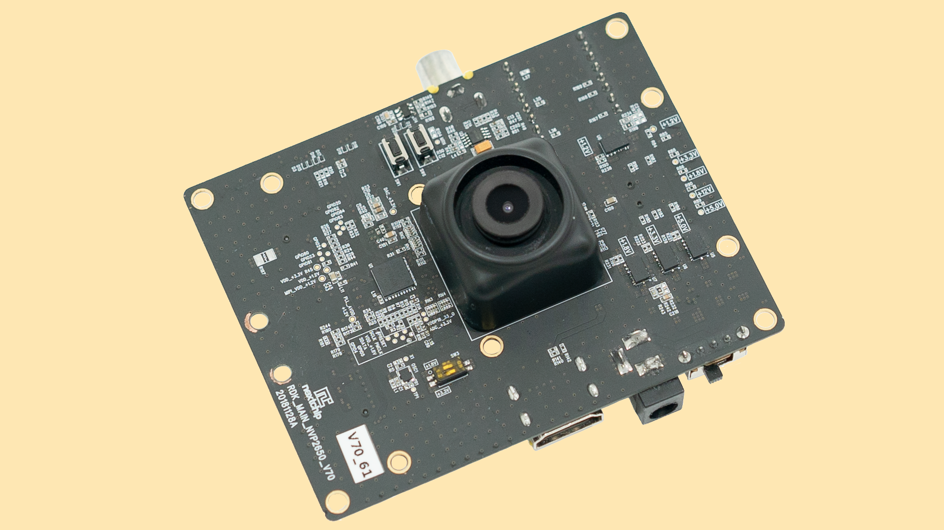 0121 Mw Omnivision And Next Chip Automotive Cameras Promo 5fff74e5c5fe5