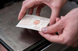 1. The antenna design was printed on a flexible copper-clad liquid-crystal-polymer substrate using an inkjet-printed masking technique followed by etching. 1. The antenna design was printed on a flexible copper-clad liquid-crystal-polymer substrate using an inkjet-printed masking technique followed by etching.