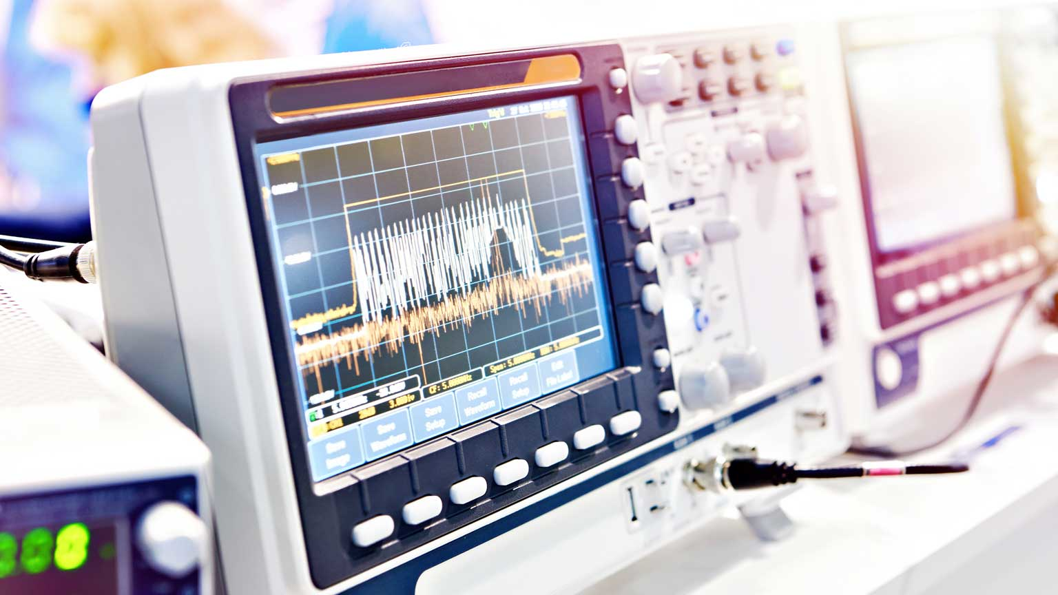 Spectrum Analyzer Dreamstime Ryzhov Sergey 208799823 647f73481aba8