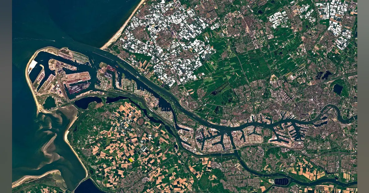 Open Cosmos' LEO Constellation Connects Europe to Secure Broadband ...