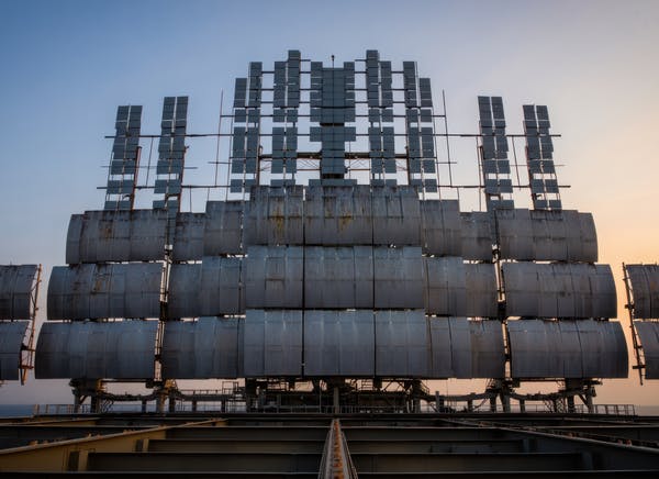 Reliable RF Interconnects for Phased Arrays Radar Systems